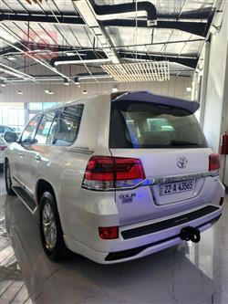 تويوتا لاندكروزر